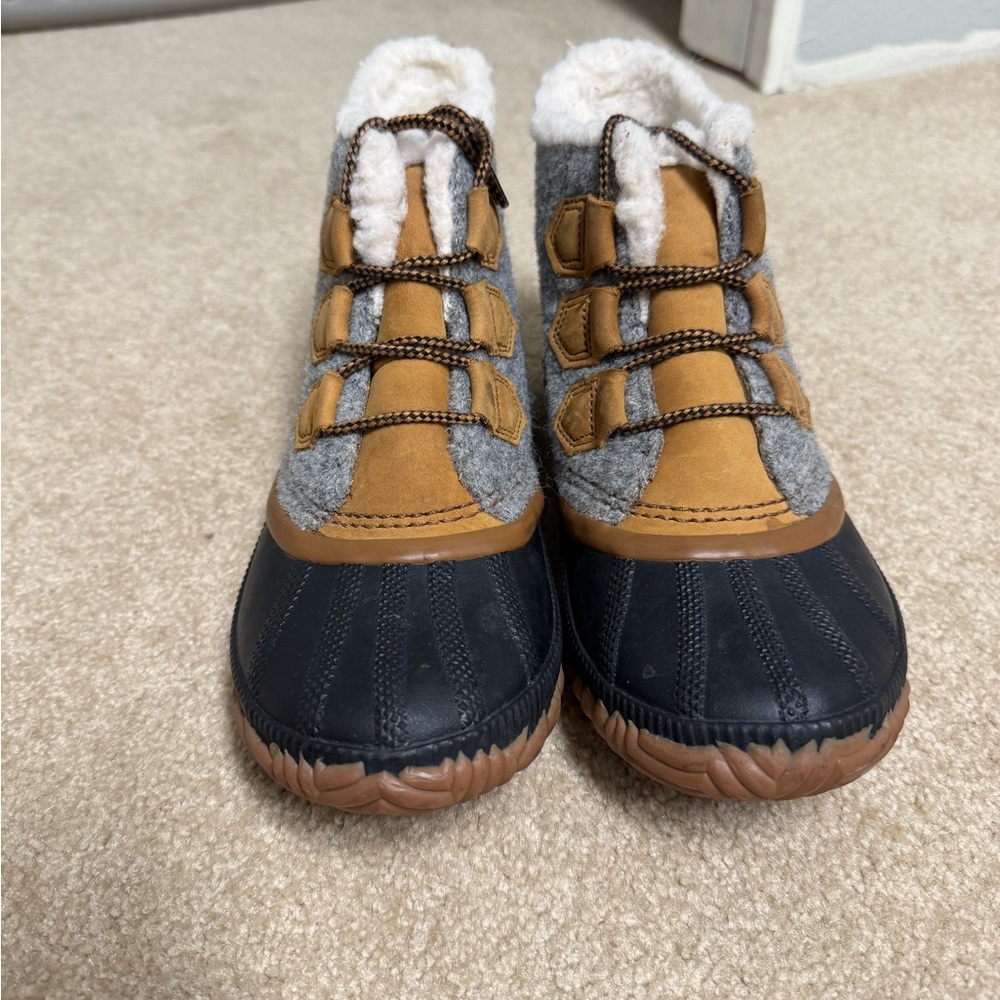 Sorel Black and Gray Boots with Moccasin-Style Design